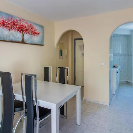 Apartament Cozy In With Kitchenette